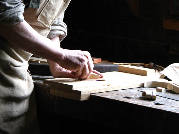 Nuestra <strong>carpintería de madera en  Valdecañas de Tajo</strong> es una empresa de <strong>herencia familiar</strong>, por lo que  contamos con gran <strong>experiencia </strong>en la profesión.